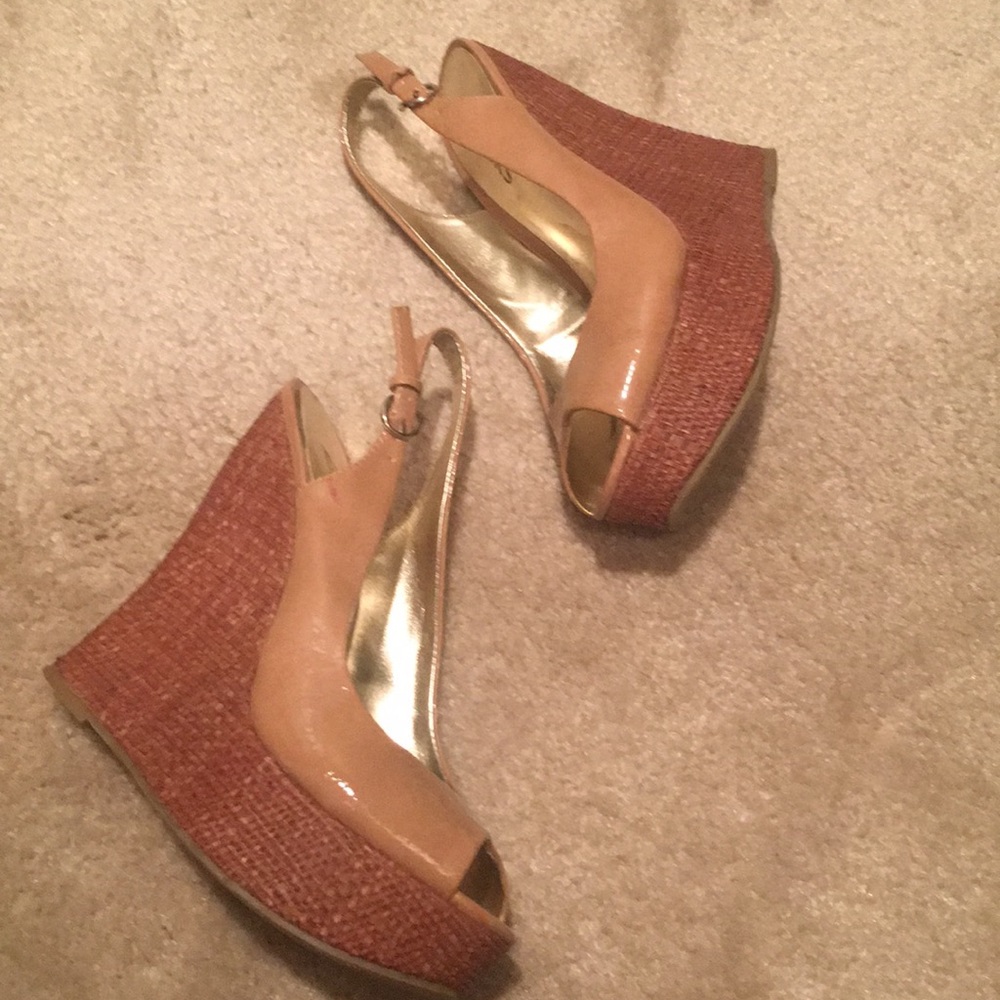 Beautiful summer sandal!